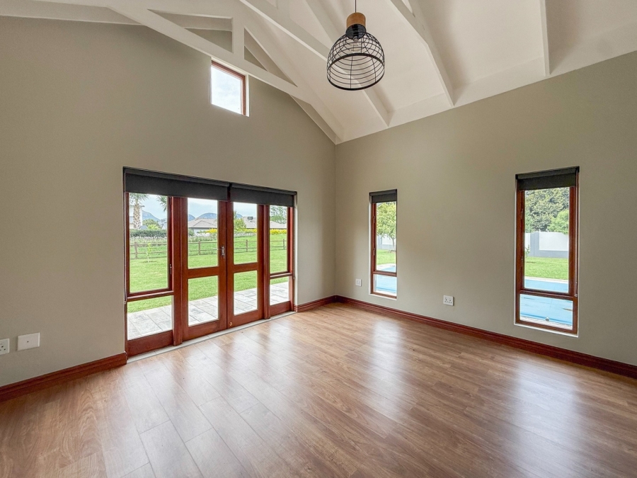 4 Bedroom Property for Sale in The Islands Estates North West